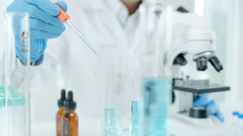 实验室移液器：如何选择合适的型号与规格**
